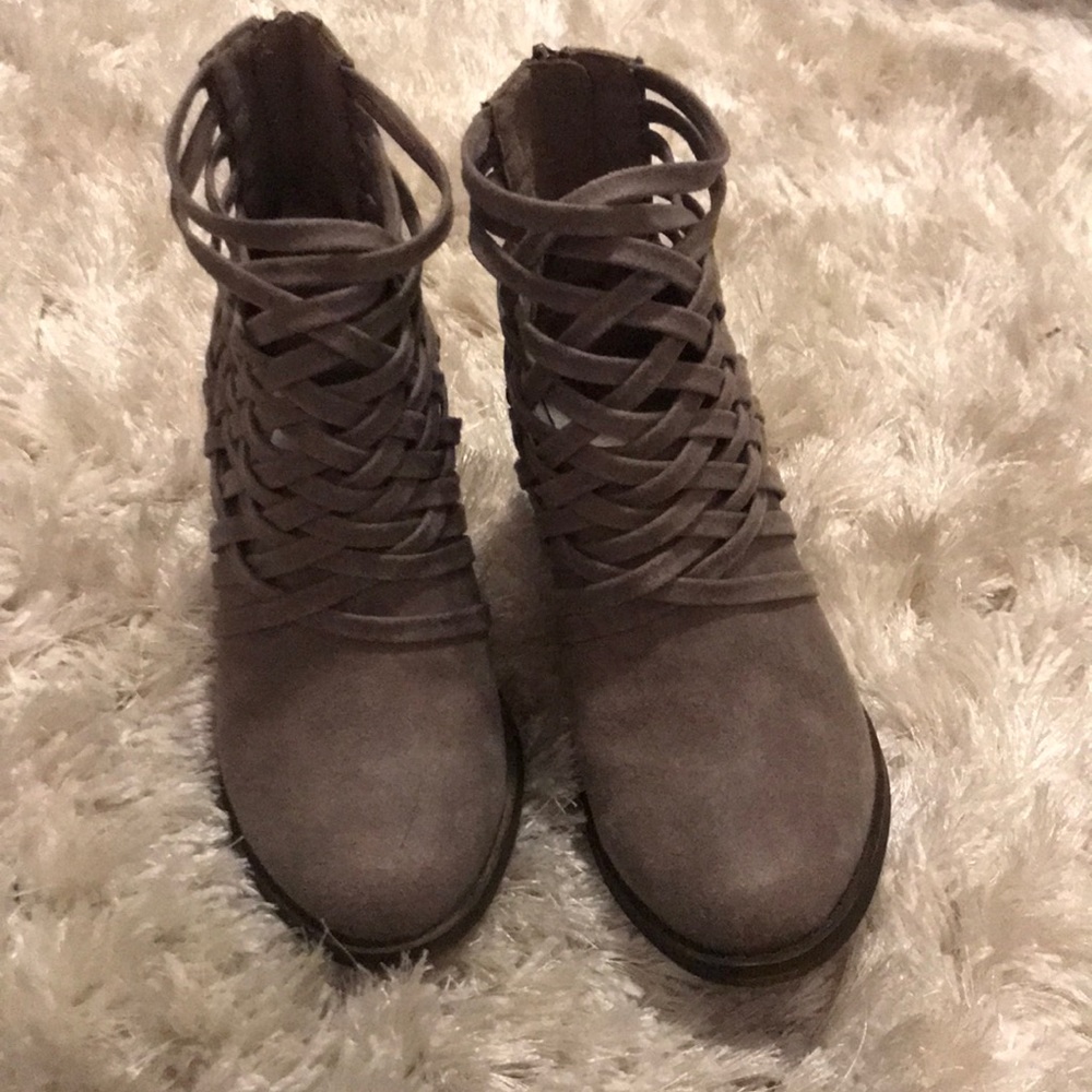 Never worn taupe booties!